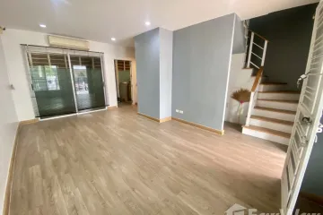 3 Bedroom Townhouse for sale in Prawet, Bangkok near Airport Rail Link Ban Thap Chang
