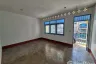 2 Bedroom Commercial for rent in Talat Nuea, Phuket