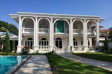10 Bedroom House for sale in Prawet, Bangkok