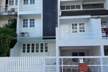 3 Bedroom House for sale in Chang Khlan, Chiang Mai