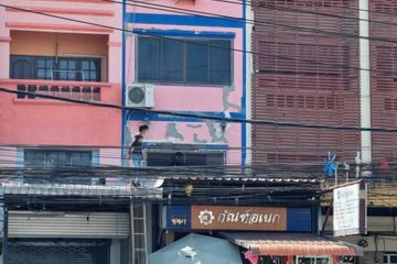 3 Bedroom Commercial for sale in Thepharak, Samut Prakan