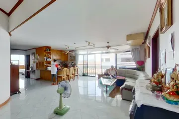 3 Bedroom Condo for sale in Jomtien Complex, Nong Prue, Chonburi