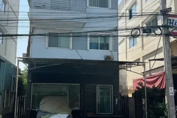 3 Bedroom Commercial for sale in Samae Dam, Bangkok