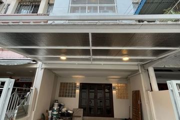 3 Bedroom Townhouse for Sale or Rent in Bang Chak, Bangkok near BTS Punnawithi