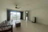 1 Bedroom Condo for sale in Na Kluea, Chonburi