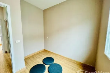 3 Bedroom Townhouse for sale in Tha Kham, Bangkok