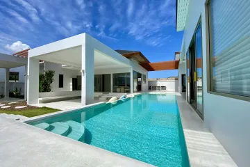 4 Bedroom Villa for sale in Thep Krasatti, Phuket