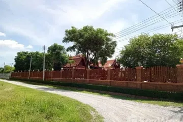 6 Bedroom House for sale in Thung Thong, Kanchanaburi