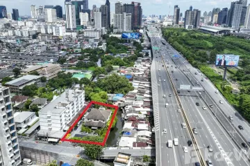 Land for sale in Din Daeng, Bangkok near Airport Rail Link Makkasan