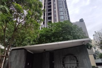 2 Bedroom Condo for sale in Khlong Tan Nuea, Bangkok near BTS Ekkamai