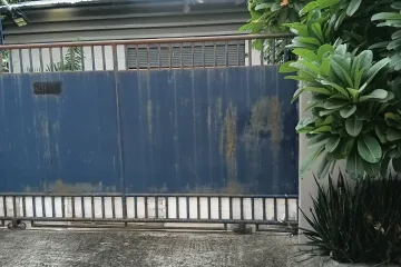 Land for sale in Khlong Thanon, Bangkok near BTS Sai Yud