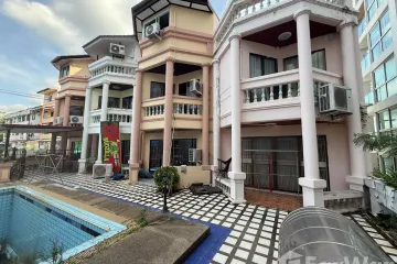 4 Bedroom Townhouse for sale in Nong Prue, Chonburi