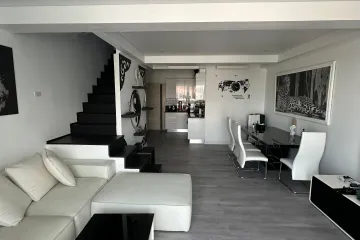 2 Bedroom Apartment for sale in Rawai, Phuket