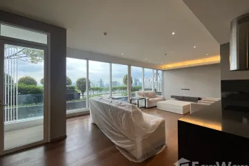 4 Bedroom Condo for sale in Phra Khanong, Bangkok near BTS Ekkamai