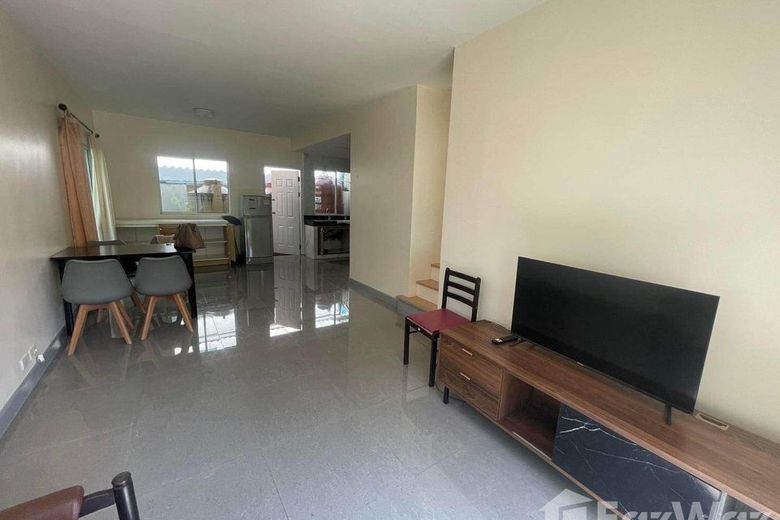 3 Bedroom Townhouse For Rent