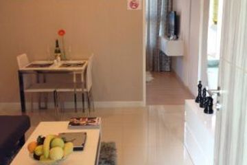 1 Bedroom Condo for rent in Surasak, Chonburi