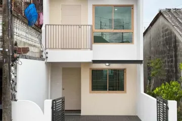 2 Bedroom Townhouse for sale in Chalong, Phuket