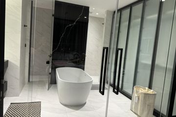 1 Bedroom Condo for sale in Silom, Bangkok near BTS Saint Louis