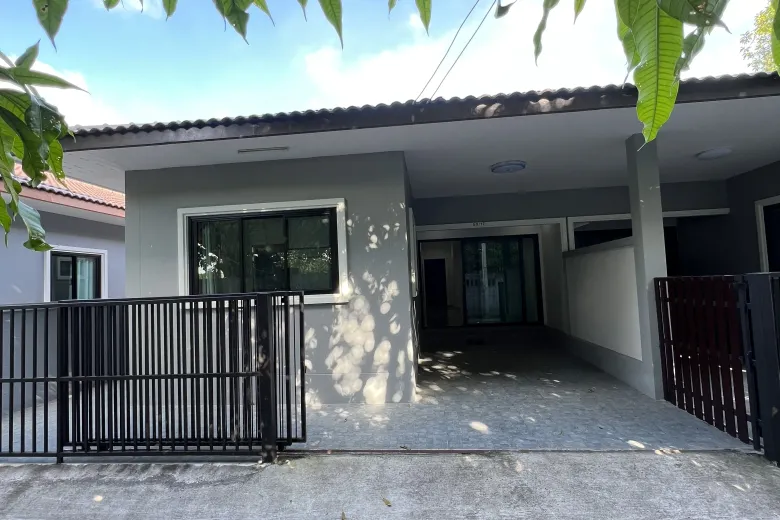 3 Bedroom Townhouse For Rent