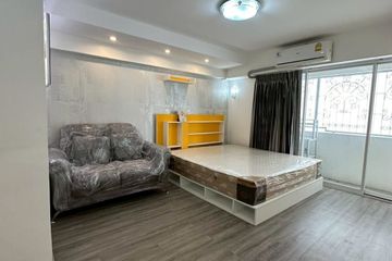 Condo for sale in Family Condominium, Sam Sen Nai, Bangkok near BTS Saphan Kwai