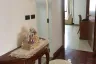 2 Bedroom Condo for sale in Khlong Toei, Bangkok near BTS Nana