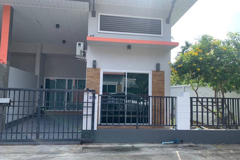 2 Bedroom Townhouse For Rent
