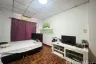 3 Bedroom Townhouse for sale in Baan Taweethong 110, Nong Khang Phlu, Bangkok