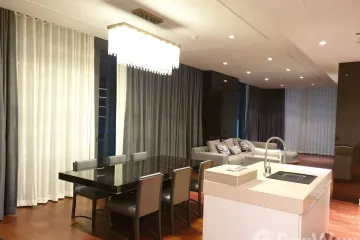 3 Bedroom Condo for sale in Khlong Tan Nuea, Bangkok near BTS Phrom Phong