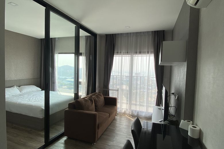 1 Bedroom Condo For Rent