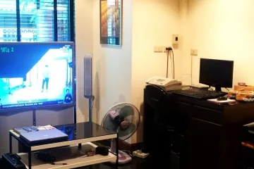 3 Bedroom Townhouse for sale in Wong Sawang, Bangkok