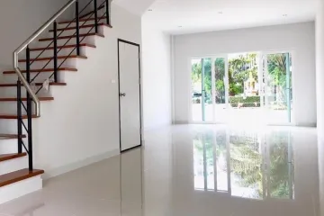 3 Bedroom Townhouse for sale in Ko Kaeo, Phuket