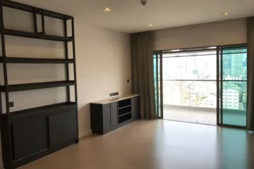 2 Bedroom Condo for sale in Bang Rak, Bangkok near BTS Charoen Nakhon