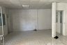 3 Bedroom Townhouse for Sale or Rent in Phlapphla, Bangkok near MRT Lat Phrao 83