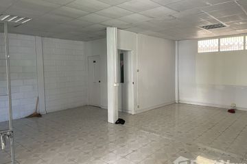 3 Bedroom Townhouse for Sale or Rent in Phlapphla, Bangkok near MRT Lat Phrao 83