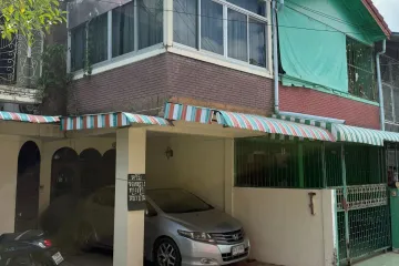 3 Bedroom Townhouse for sale in Nong Prue, Chonburi