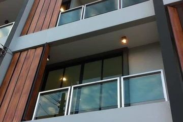 3 Bedroom Townhouse for sale in Tha Raeng, Bangkok