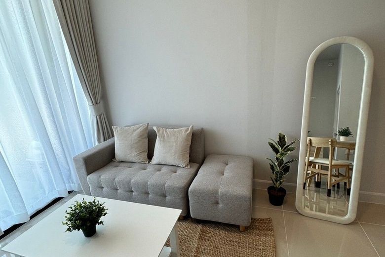 2 Bedroom Townhouse For Rent