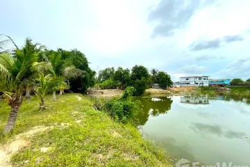 Land for sale in Takhian Tia, Chonburi