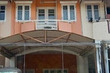 3 Bedroom Townhouse for sale in Tha Raeng, Bangkok