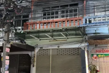 2 Bedroom Commercial for rent in Na Kluea, Chonburi