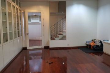3 Bedroom House for sale in Bang Phong Pang, Bangkok