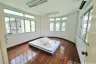 3 Bedroom House for sale in Khlong Mahanak, Bangkok near MRT Lan Luang
