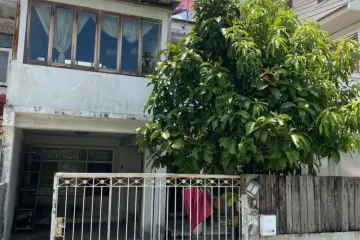 2 Bedroom Townhouse for Sale or Rent in Phlapphla, Bangkok