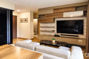 2 Bedroom Condo for sale in Condolette Dwell Sukhumvit 26, Khlong Tan, Bangkok near BTS Phrom Phong