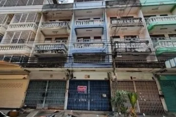 1 Bedroom Commercial for sale in Bang Mot, Bangkok