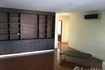 2 Bedroom Condo for sale in Khlong Toei Nuea, Bangkok near BTS Nana