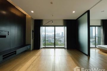 1 Bedroom Condo for sale in Silom, Bangkok near BTS Surasak
