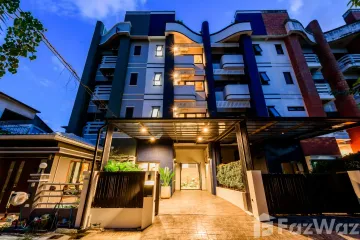 6 Bedroom Townhouse for Sale or Rent in Samrong Nuea, Samut Prakan near BTS Bearing