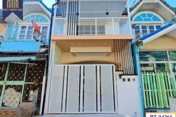 3 Bedroom Townhouse for sale in Bang Rak Phatthana, Nonthaburi