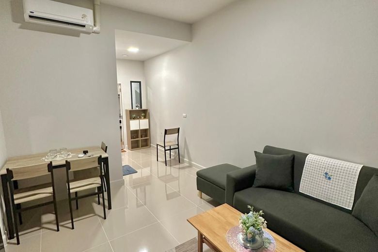2 Bedroom Townhouse For Rent